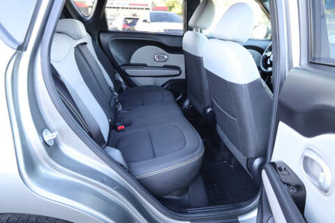 2015 Kia Soul +