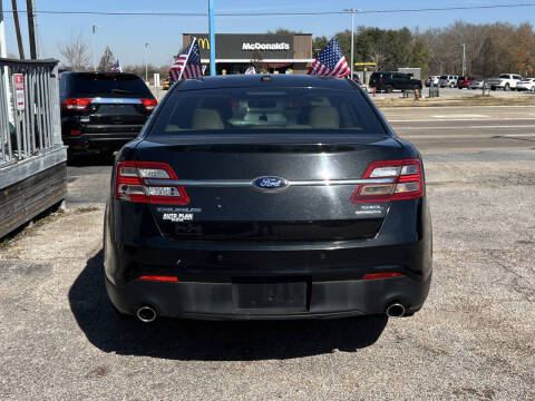 2013 Ford Taurus SEL