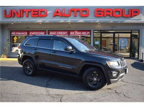 2015 Jeep Grand Cherokee for sale at United Auto Group in Putnam CT