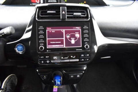 2022 Toyota Prius LE