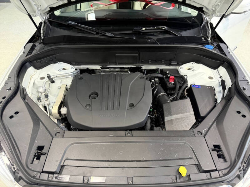 2024 Volvo XC90 B5 Core Bright Theme