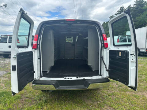 2025 Chevrolet Express 2500