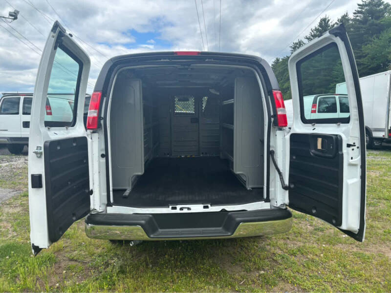 2025 Chevrolet Express 2500