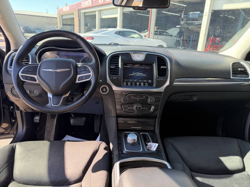 2021 Chrysler 300 Touring