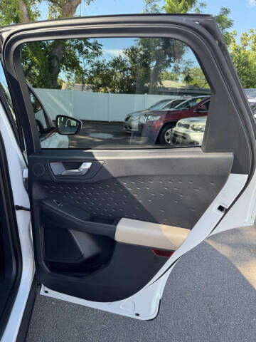 2020 Ford Escape Titanium