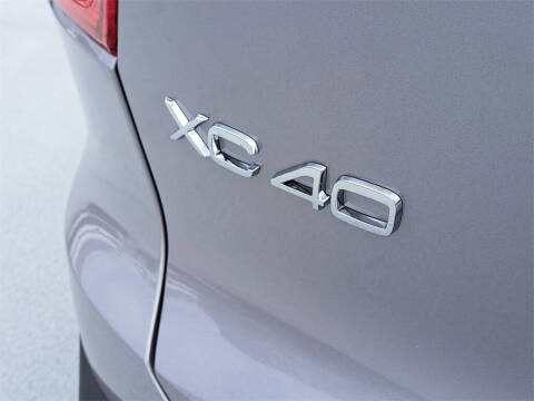 2026 Volvo XC40 B4 Plus