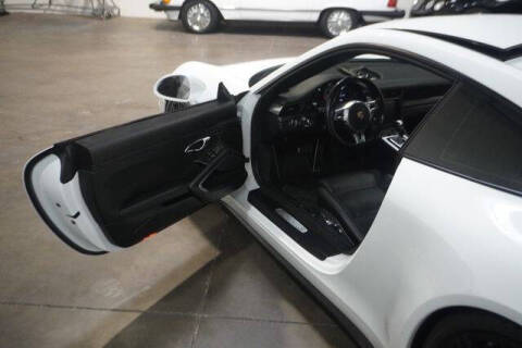 2015 Porsche 911 Carrera 4S