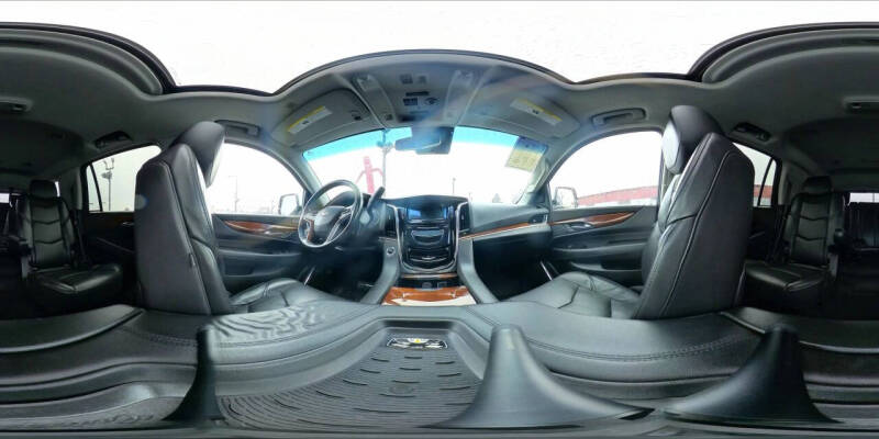 2018 Cadillac Escalade Luxury