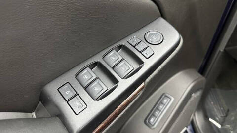 2017 GMC Yukon XL SLT