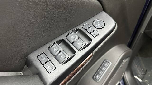 2017 GMC Yukon XL SLT