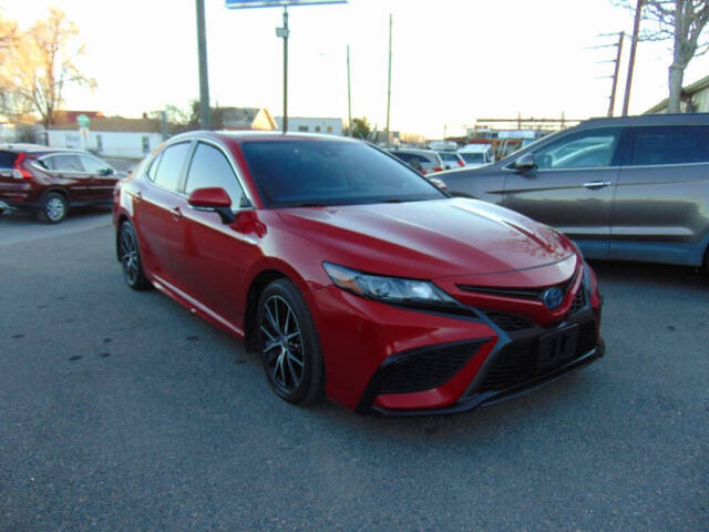 2021 Toyota Camry Hybrid for sale at Avalanche Auto Sales in Denver, CO