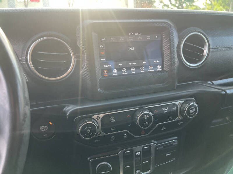 2020 Jeep Gladiator Overland