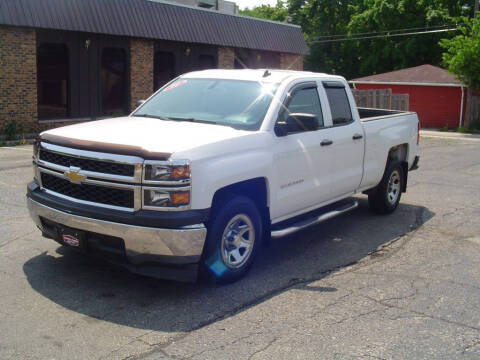 2014 Chevrolet Silverado 1500 for sale at Loves Park Auto in Loves Park IL