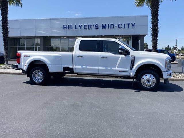 2024 Ford F-450 Super Duty Platinum