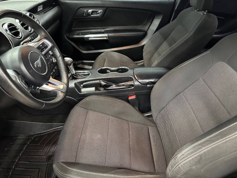 2015 Ford Mustang V6