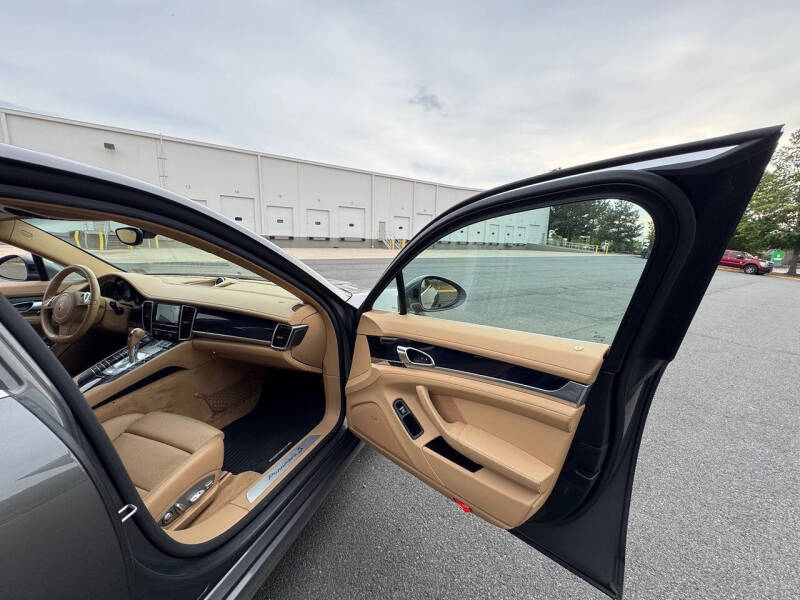 2014 Porsche Panamera S E-Hybrid