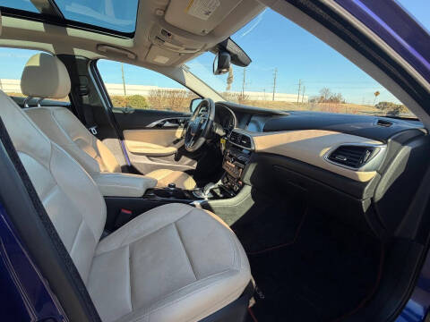 2017 Infiniti QX30 Premium