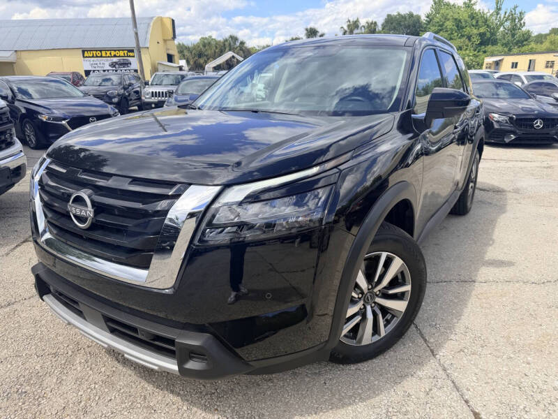 2025 Nissan Pathfinder SL