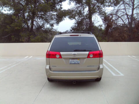 2008 Toyota Sienna LE 8-Passenger