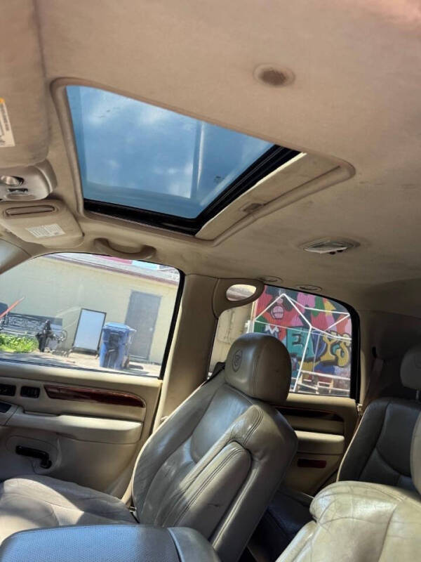 2004 Cadillac Escalade
