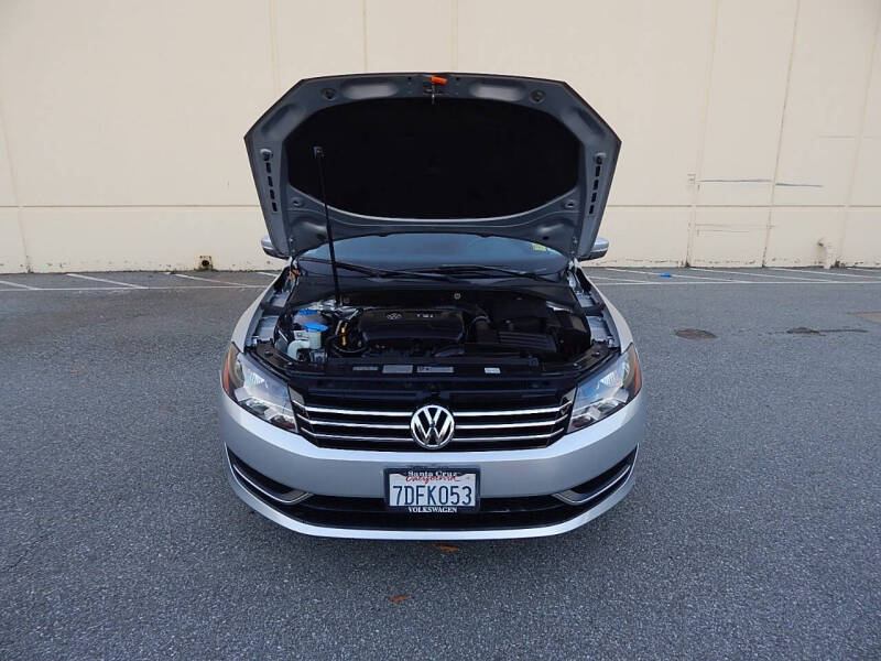 2014 Volkswagen Passat 1.8T Wolfsburg Edition PZEV