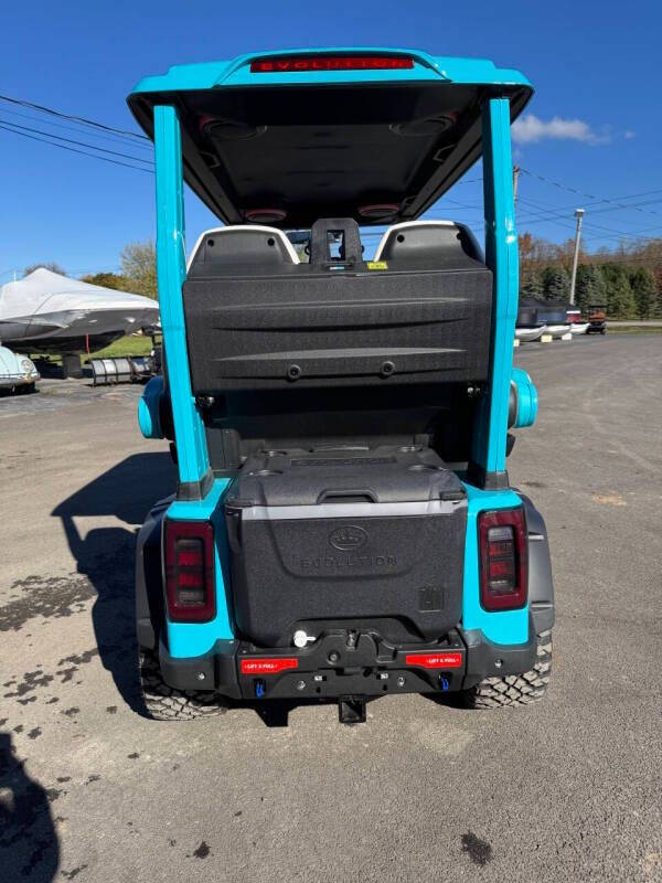 2025 Evolution D-Max