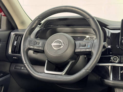 2022 Nissan Pathfinder SL