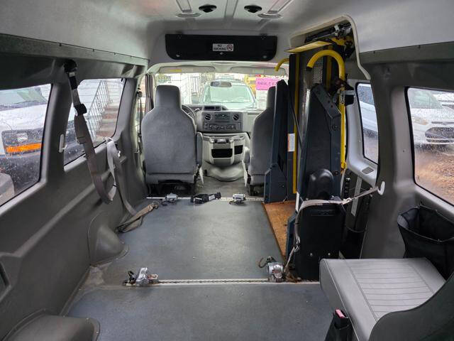 2012 Ford E-Series E-350 SD