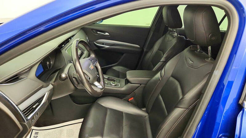 2021 Cadillac XT4 Premium Luxury