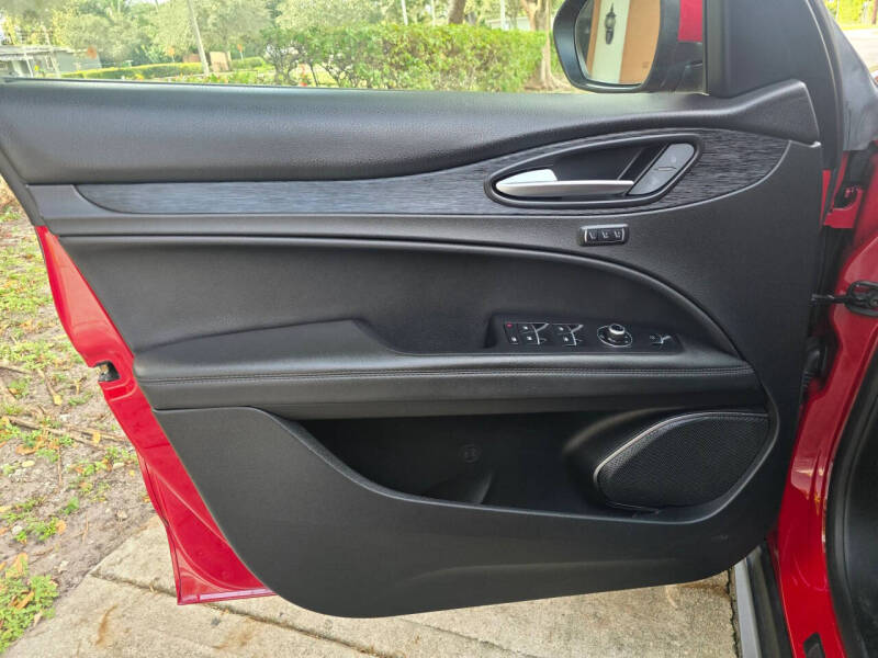 2022 Alfa Romeo Stelvio Sprint