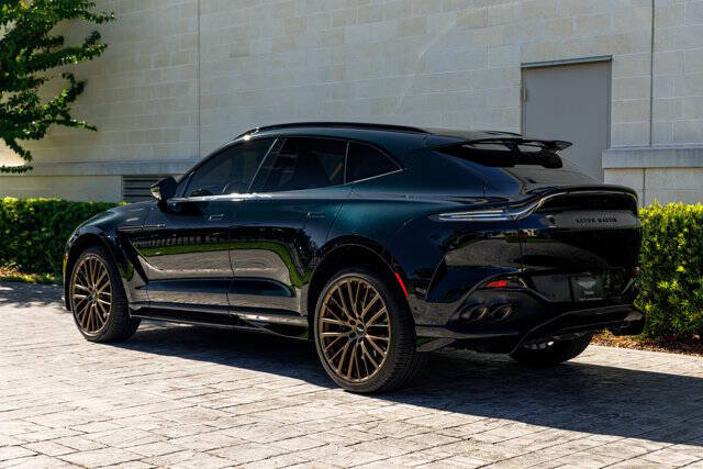2025 Aston Martin DBX 707