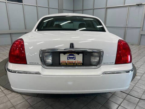 2009 Lincoln Town Car Signature Limited