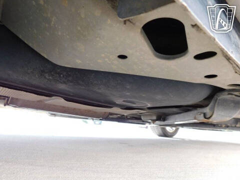 2004 Ford Thunderbird Deluxe