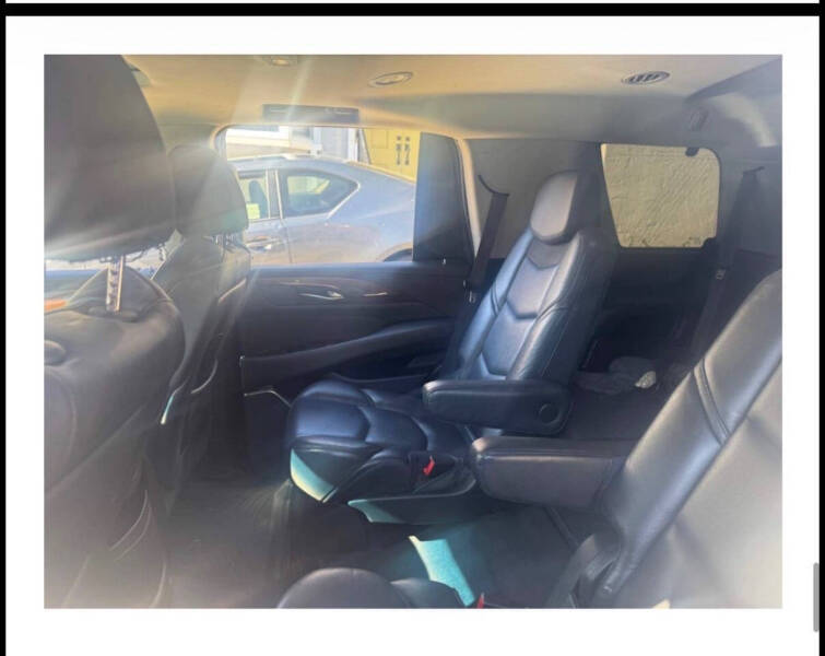 2018 Cadillac Escalade Luxury