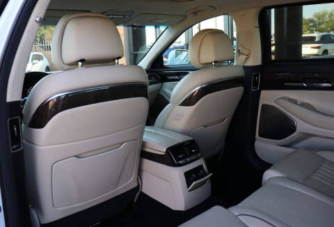 2017 Genesis G90