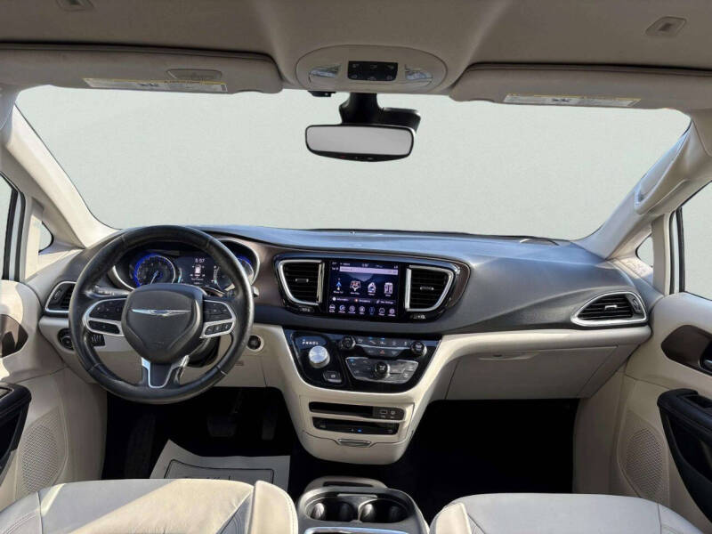 2019 Chrysler Pacifica Touring L Plus