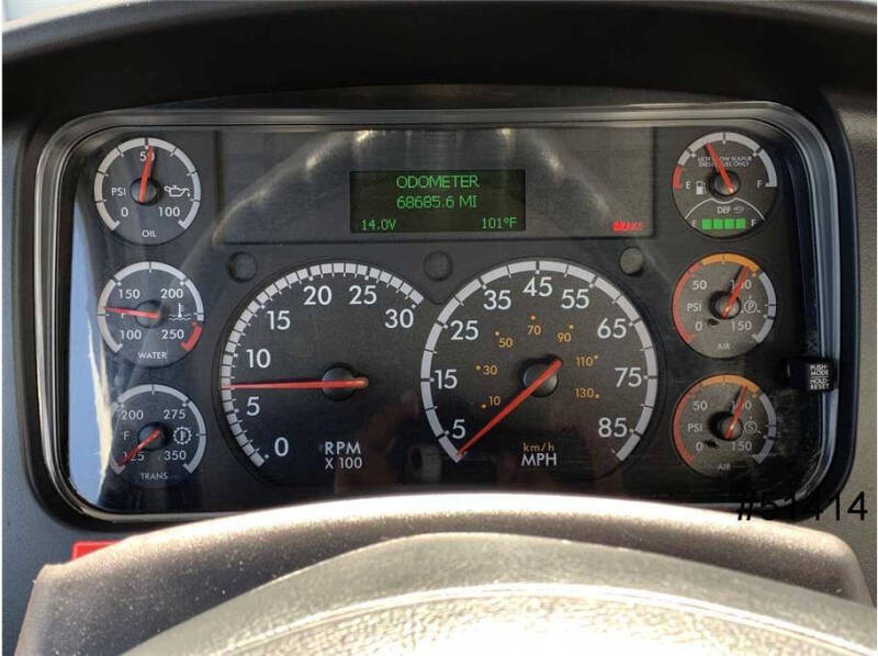 2018 Freightliner M2 106