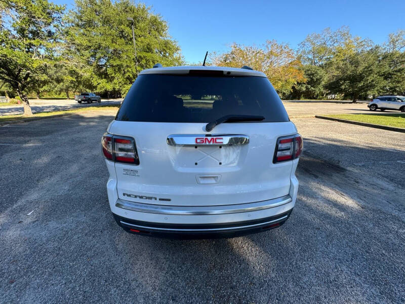 2017 GMC Acadia Limited Base photo 9