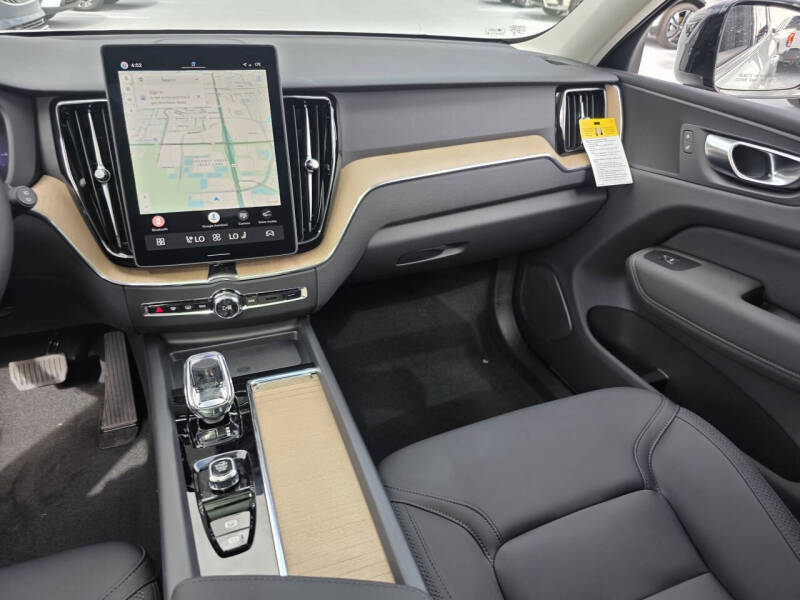 2026 Volvo XC60 T8 Plus