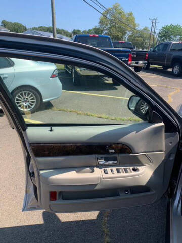 2010 Mercury Grand Marquis LS