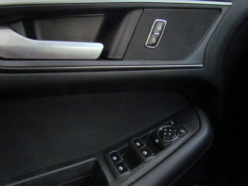 2018 Ford Edge SE