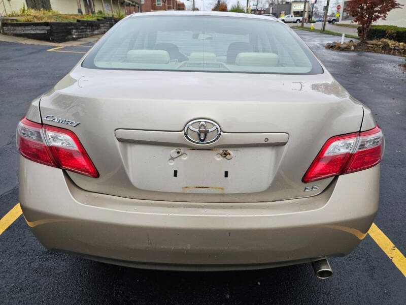 2008 Toyota Camry LE photo 8