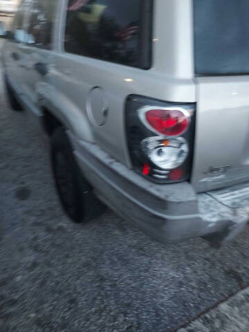 2004 Jeep Grand Cherokee Laredo