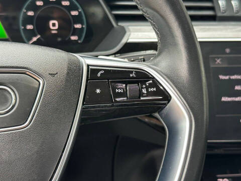 2024 Audi Q8 e-tron quattro Premium Plus