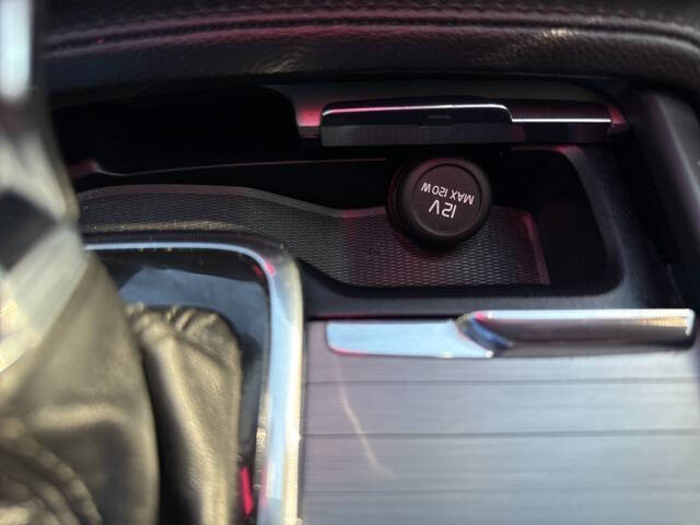 2022 Volvo XC90 T5 Momentum