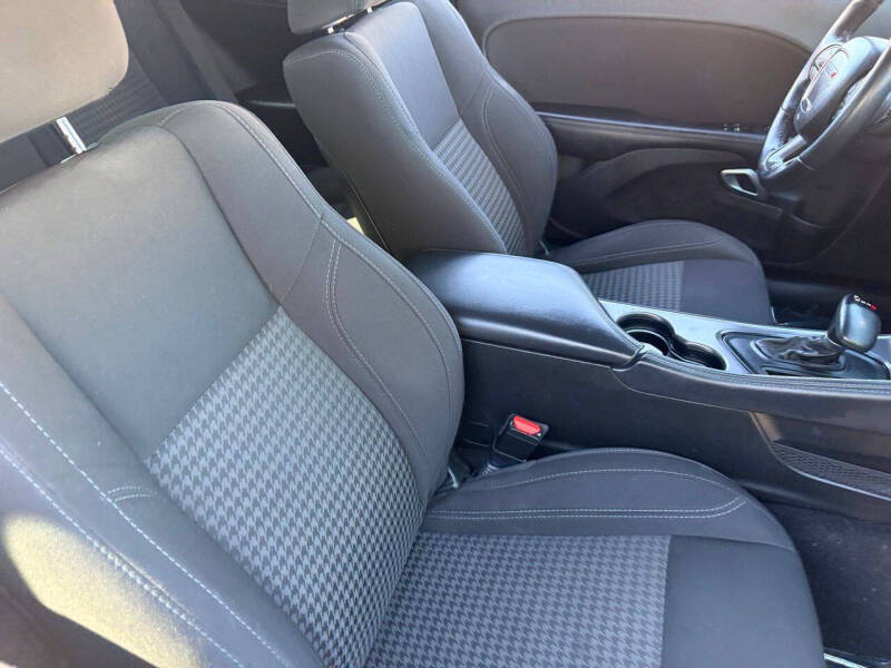 2019 Dodge Challenger SXT