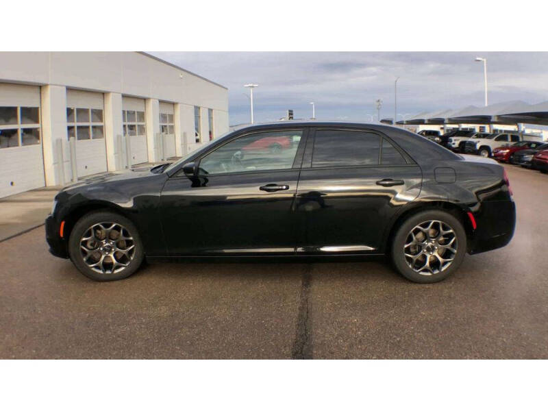 2017 Chrysler 300
