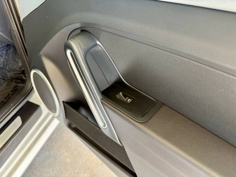 2012 Volkswagen Beetle