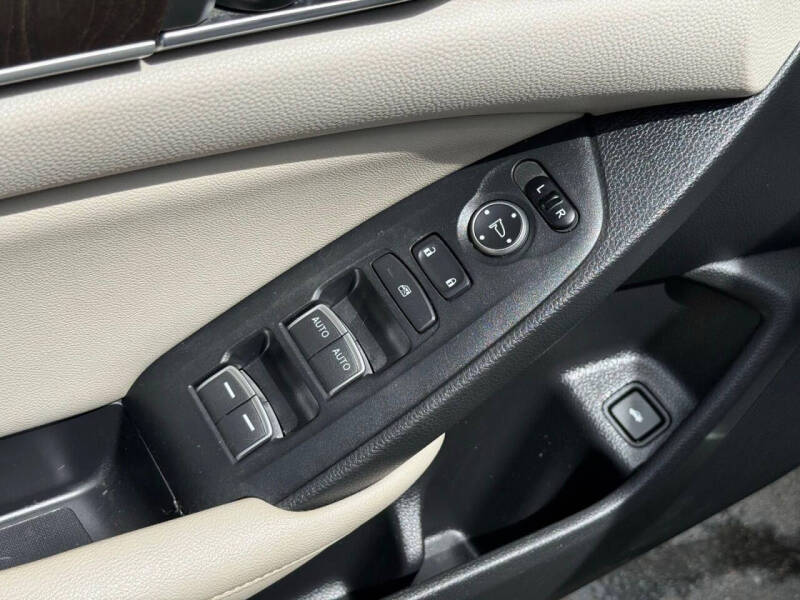 2019 Honda Accord EX