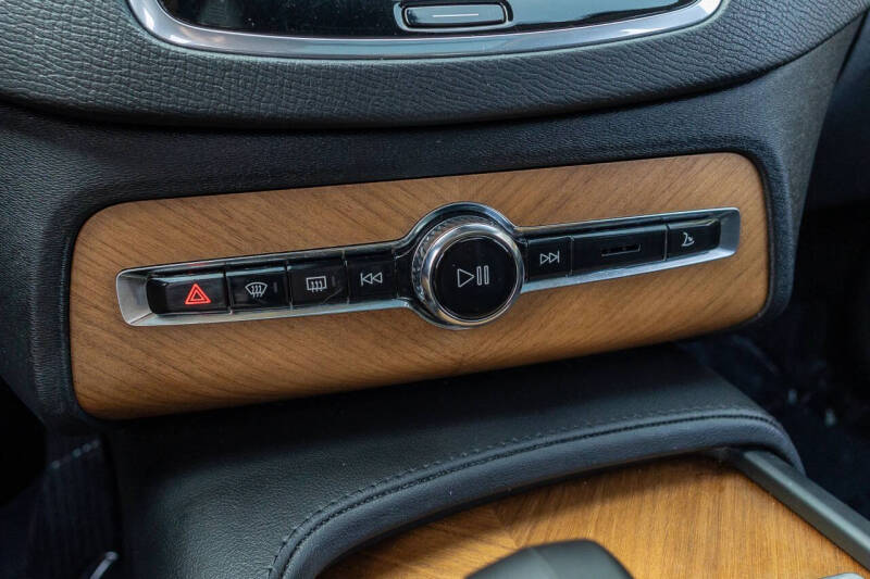 2024 Volvo XC90 B6 Plus Bright Theme 7P
